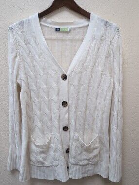 White UEU Cable Knit Button Up Cardigan With 2 Large Front Pockets. Size XL